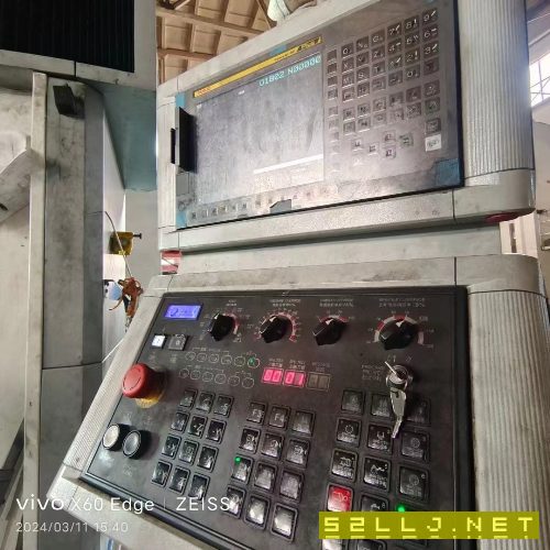 南通喬威數控龍門加工中心在位出售，2.8米X4米，2023年8月.安裝少用，帶角.