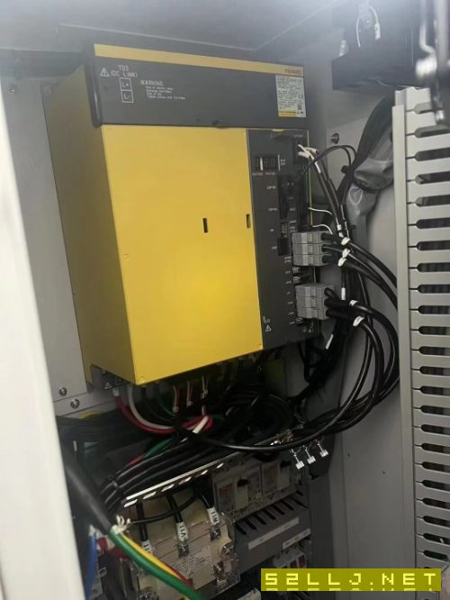 龍澤準新機，數控機床。