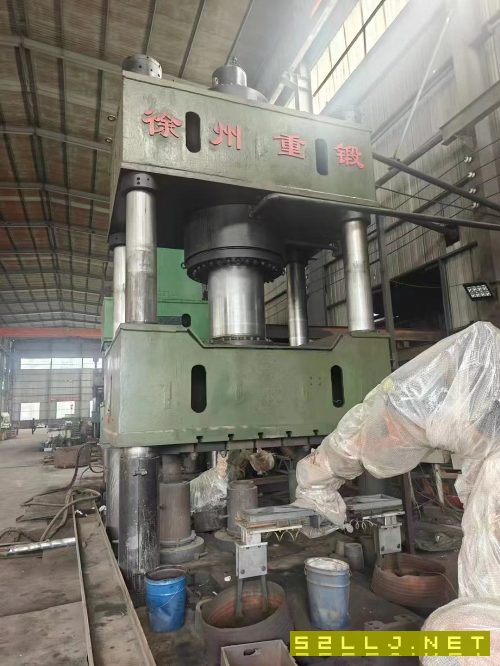 徐州重鍛1600噸，臺面2.2米x2米，開口2米，油缸行程1.