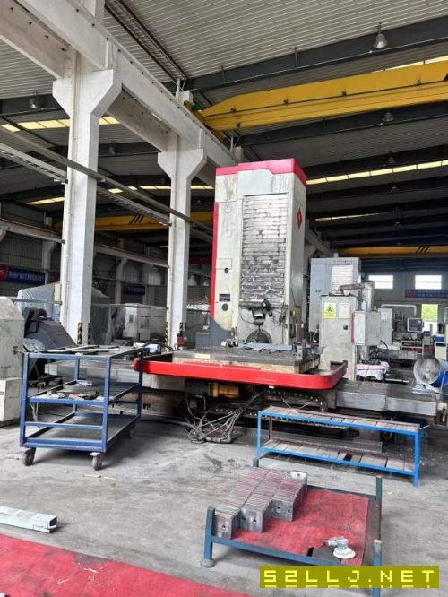 導軌非常漂亮、花紋還在剛剛買下一臺9成新精品昆機651.