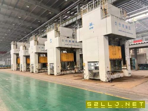 合肥鍛壓2400噸閉式雙點線：800噸一臺，移動臺，臺面3.
