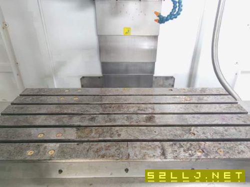 經臺典群T-10L加工中心線兩一硬導軌，BT40主軸8000轉.