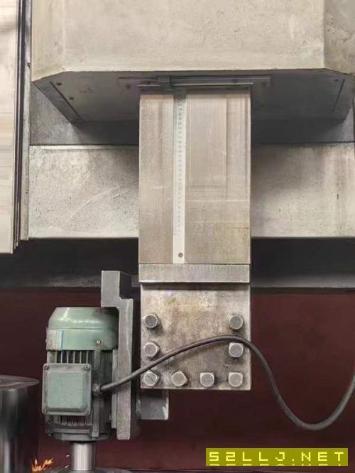售：齊齊哈爾一機5米數控立車2011年生產，加工高度3.1.