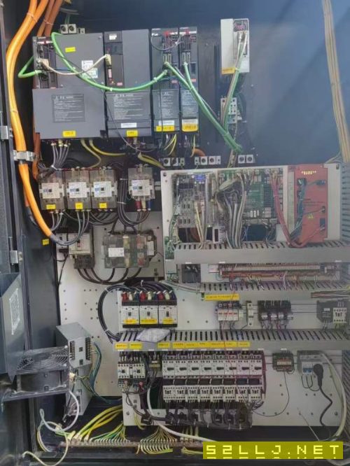 剛剛拿下兩臺MAZAK4000臥加，工作臺，0，主軸50kg中心.