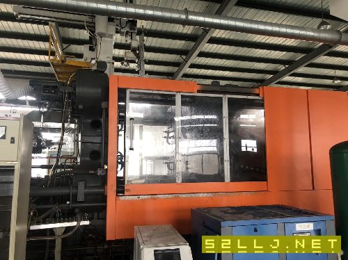 在位出售震雄2200噸注塑機出膠14KG便宜處理