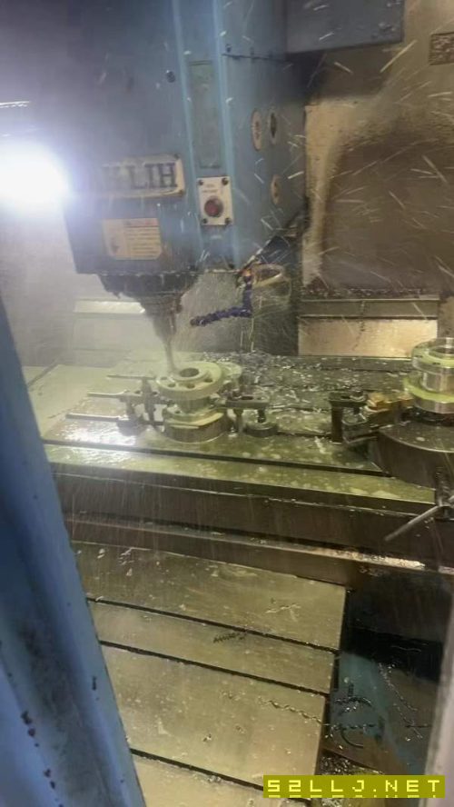 新定大立1020A.BT50齒輪.中心出水.價格不高.