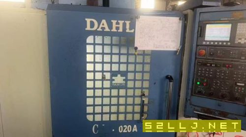 新定臺(tái)灣大立1020A加工中心.BT50主軸齒輪傳動(dòng).機(jī)械臂.