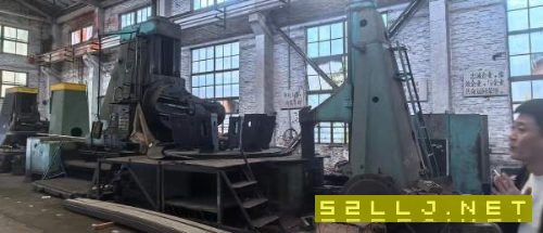 俄羅斯產(chǎn)滾齒機(jī)，3.2米滾齒機(jī)，36模卡盤直徑2.8米，加.