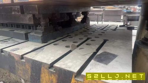 南通3000噸油壓機，有效臺面2200/3000，行程1200，開.