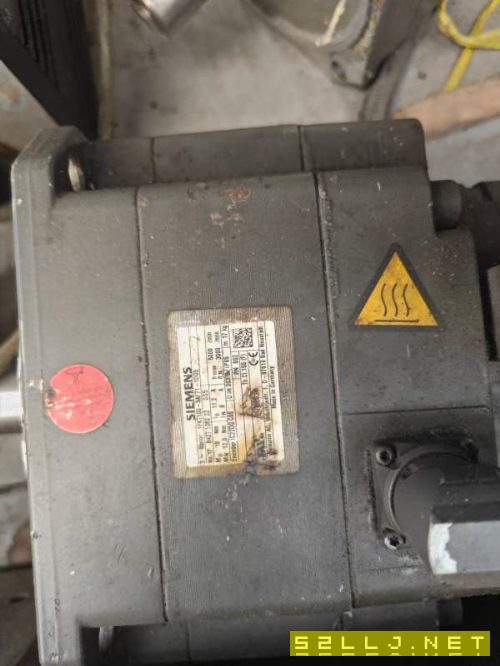 出售六個西門子電機。