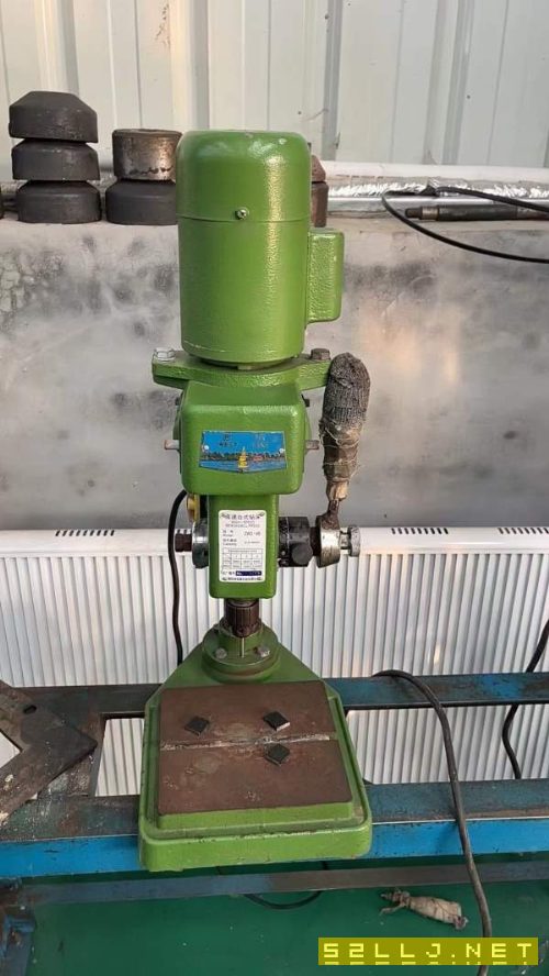 高價回收各種小機器，臺鉆，攻絲機，鉆銑，鉆攻兩用機.