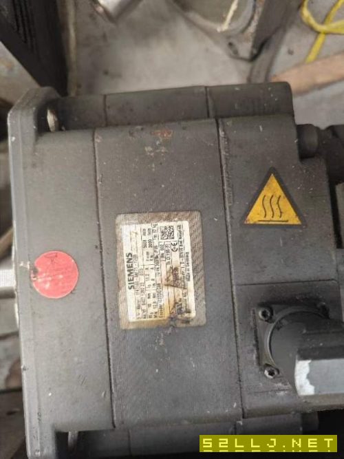 出售六個西門子電機，洛陽倉庫。