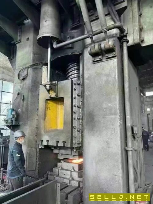 青鍛6300噸摩擦壓力機質量8成新，假一賠三可負責安裝.