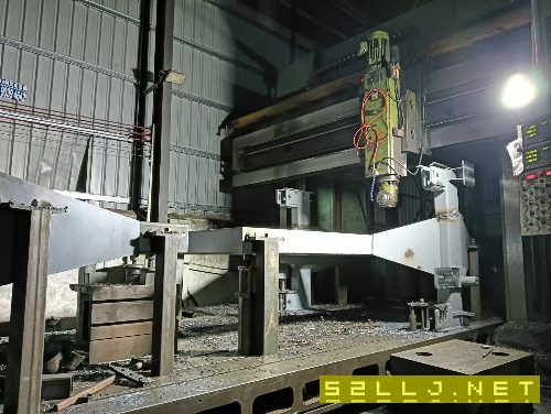在位出售東方機床廠重型B2025龍門刨床，裝上銑頭就是.