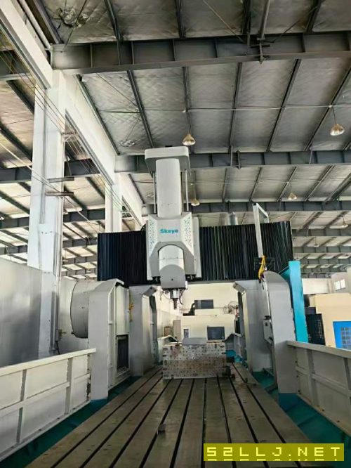 柯業6022龍門加工中心工作臺:6000-1800門寬:2200.門高.