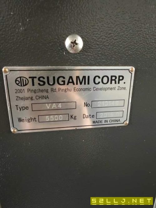 同款兩臺(tái)日本津上VA4高速高精加工中心，主電機(jī)18.5KW.