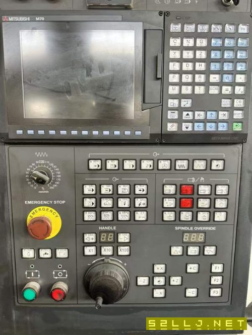 鼎豐12寸卡盤硬軌機主軸電機26kw剛性十足。