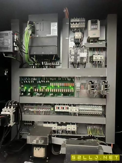 2020年臺群1060加工中心，帶臺灣德川170四軸安裝少用.