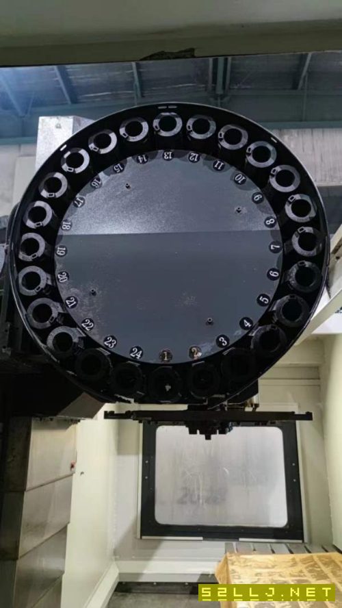 新到一臺臺灣麗偉V-50L立加，同款有3臺BT40大主軸直徑.