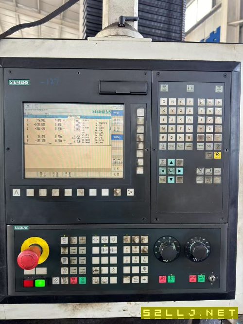 中捷6513數(shù)控刨臺鏜床。工作臺1.6米1.8米，三軸行程XY.