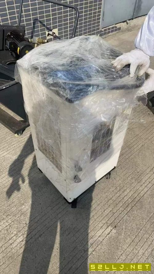 揚(yáng)森855加工中心一臺(tái)9成新?lián)P森855立加、行程850/550、.