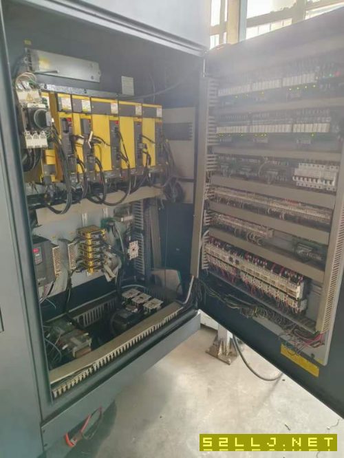 臺灣高峰500臥加，大功率電主軸BT50，1萬轉(zhuǎn)。三軸線軌.