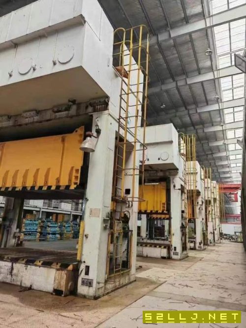 合肥鍛壓液壓線：2000噸1200噸1000噸800噸800噸。前移.