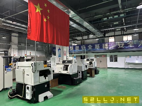 2021年的機器準新的同款2臺巨浪CNC30排刀車