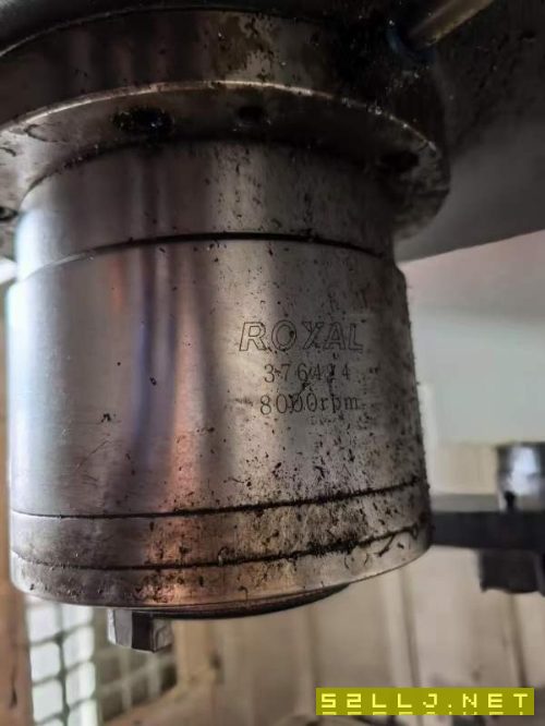 同款三臺富捷1580加工中心，三軸硬軌，BT50主軸8000轉(zhuǎn).