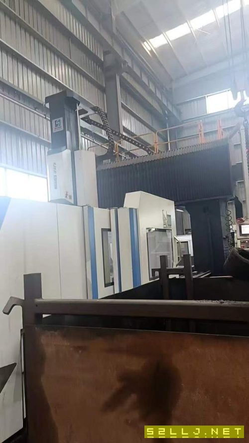湖南工廠剛剛買下國盛4027龍門一臺，工作臺2米4米，門.