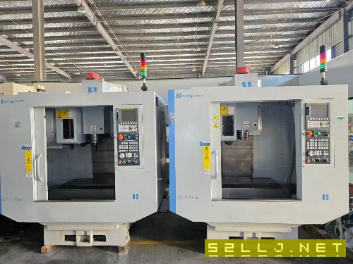 同款2臺美國哈挺GX710PLus小鋼炮加工中心，BT40主軸/.