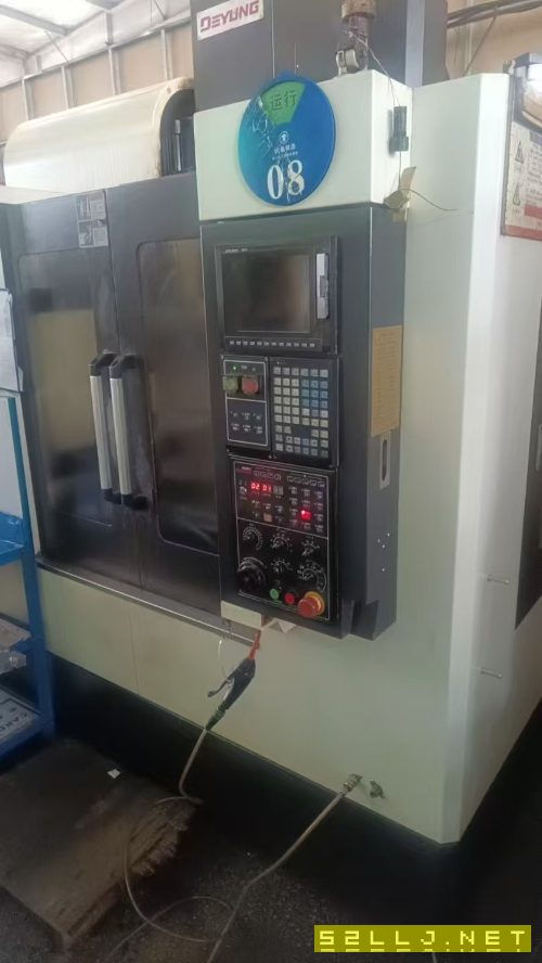 兩臺(tái)德?lián)P640加工中心