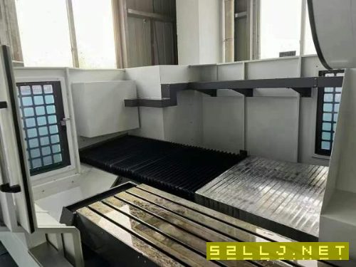 同款兩臺鑄件床身普拉迪數控科技4500型材機工作臺：45.