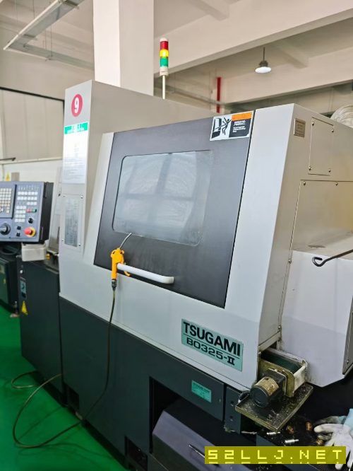 同款兩臺日本津上走心機B0325-II，棒料通過尺寸32mm，.
