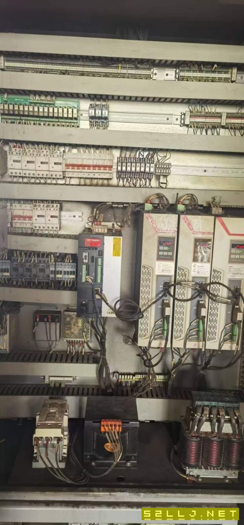 1060加工中心同款7臺沈陽i5加工中心。工作臺面積:1200.