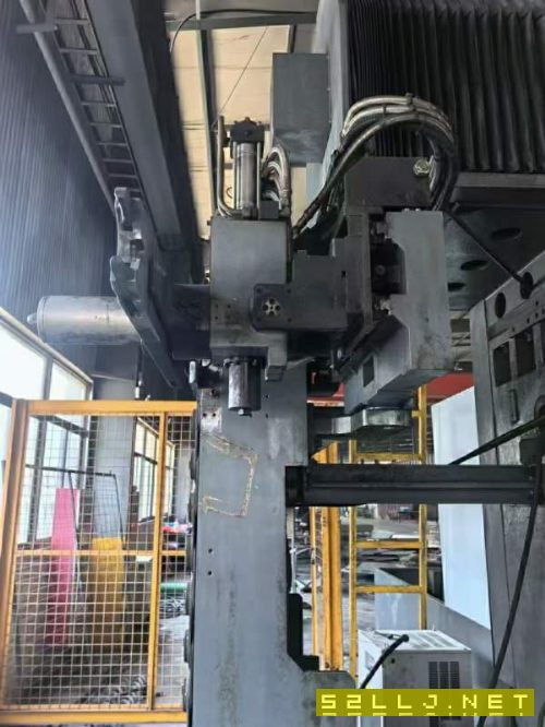 國祥國祥BM-4234L龍門加工中心帶基輔全自動角度頭，自.