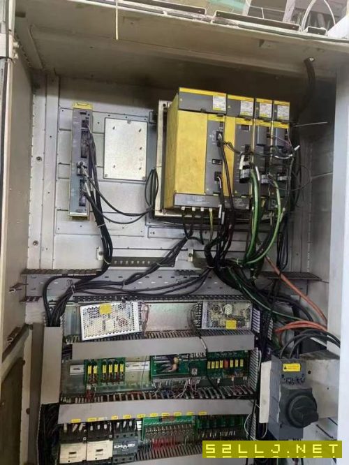 友佳1160加工中心！三硬軌，BT50主軸，帶中心出水！價.