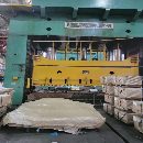 急售：框架式新款2000噸液壓機(jī)，天津鍛壓產(chǎn)，新.