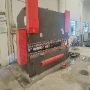 金方圓 100噸數控折彎機， 正常工作