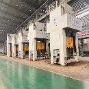 合肥鍛壓2400噸閉式雙點線：800噸一臺，移動臺，臺面3.